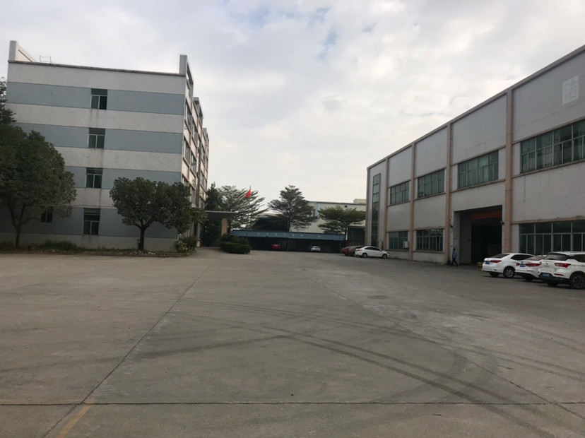 石龍本地房東獨(dú)院廠房出租2000平方